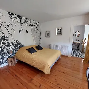 Le Moulin Hotes Bed & Breakfast